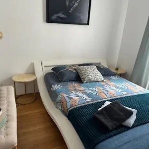 Guest Nearby Champs Elysees Appartamento Parigi
